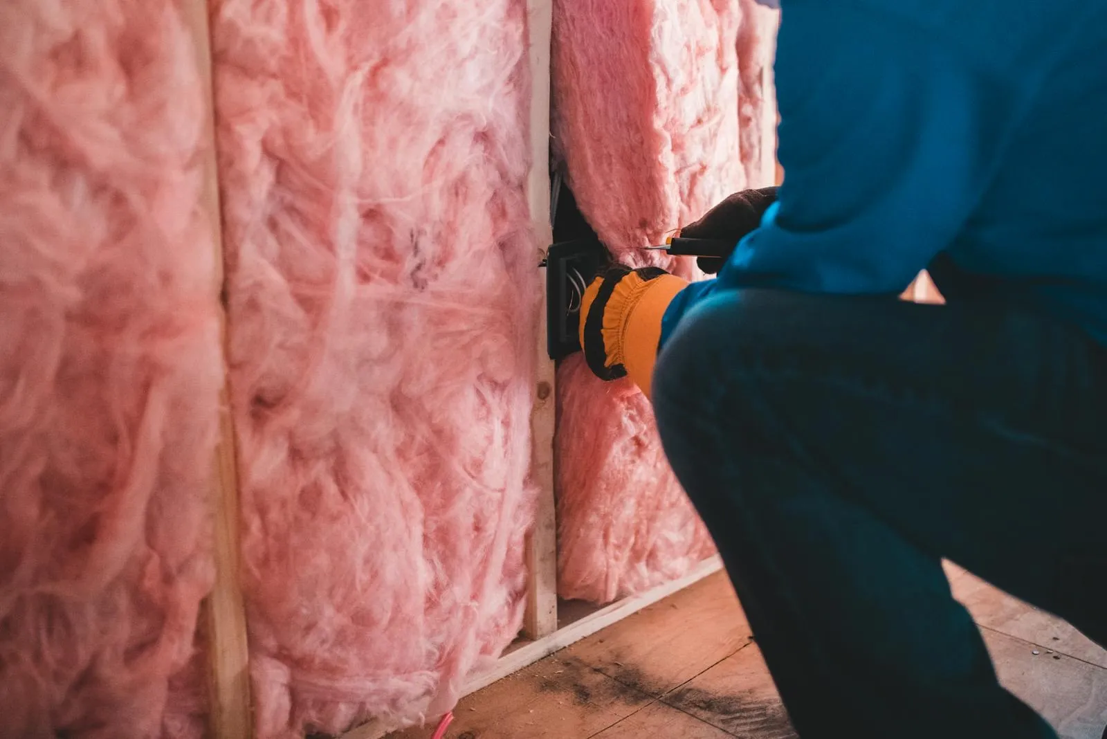 Attics and rooflines insulation context